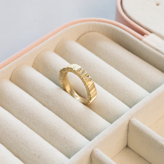 18k Gold Oak Crown Ring