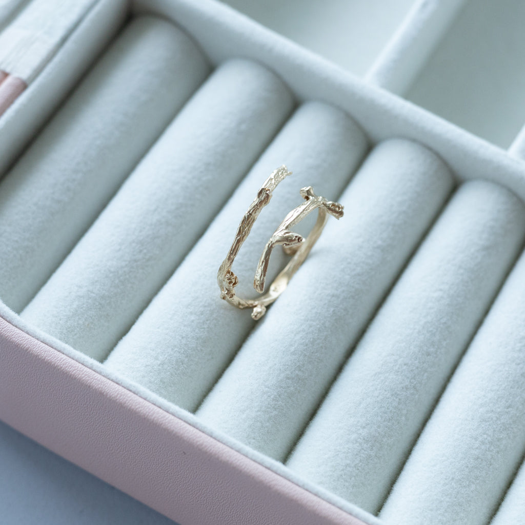 18k Gold Enchanted Buds Ring